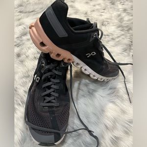 On Cloud Women's Running Shoes Size W 7.5